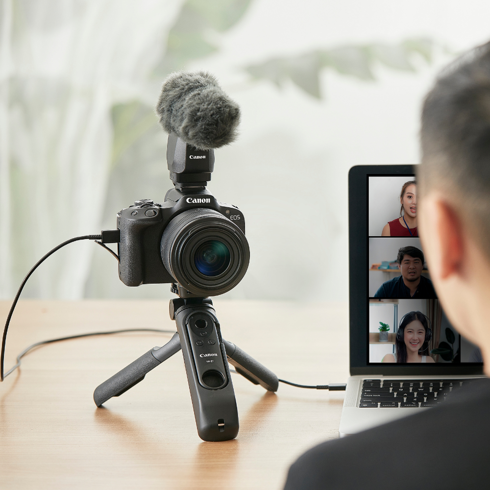 EOS R50
